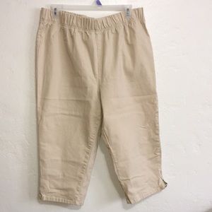 Blair ivory Capris size XL